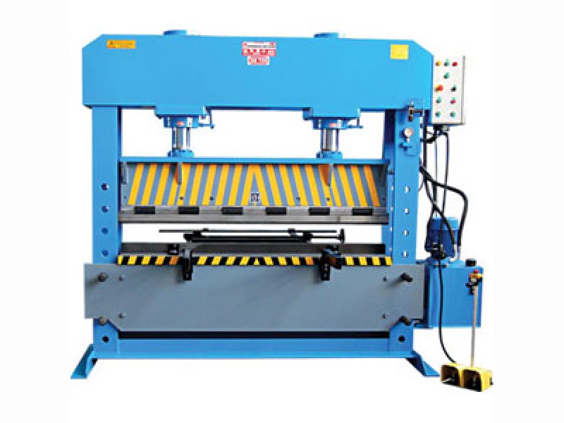 Presse hydraulique Type plieuse HBP