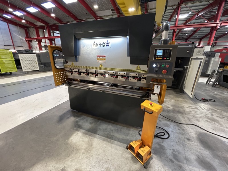 Presse plieuse hydraulique conventionnelle P2040