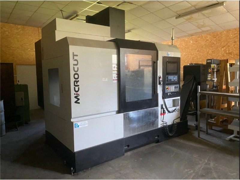 Centre d’usinage vertical 3 axes M800