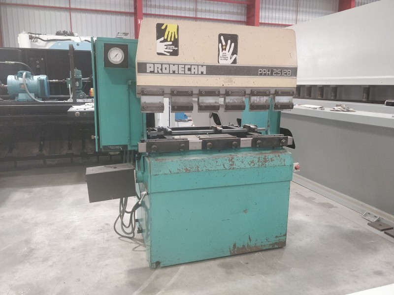 Presse plieuse hydraulique conventionnelle PPH25-12B