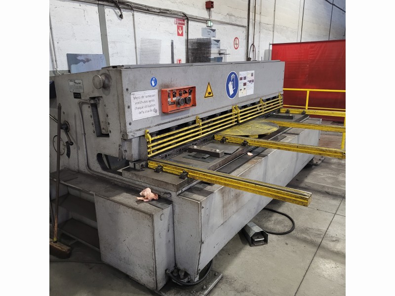 Cisaille hydraulique 3100 x 10
