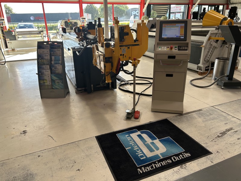 Cintreuse de tube électrique CNC avec mandrin CNC 50 TMRE