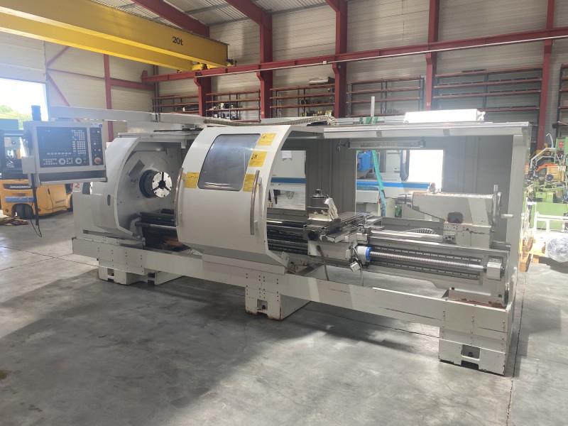 Tour CN à banc plat BNC 26120