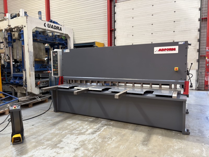 Cisaille hydraulique MGH3100x10