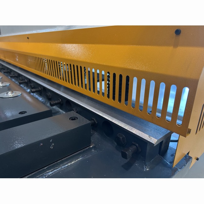 C3200x6