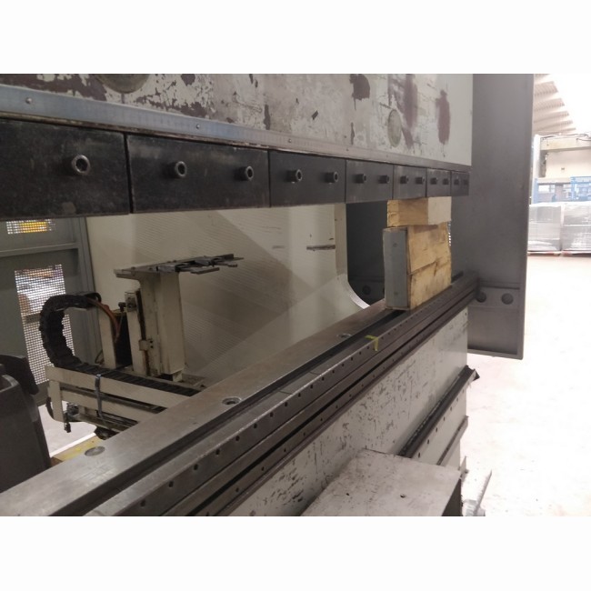 Plieuse CN occasion LVD type PPEB 220/30 CAC-CNC