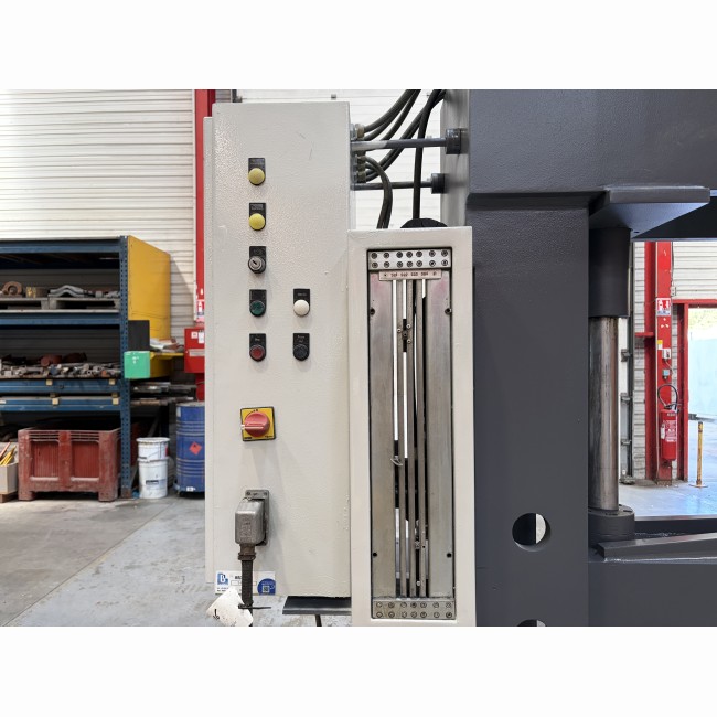 Presse hydraulique occasion SAHINLER 