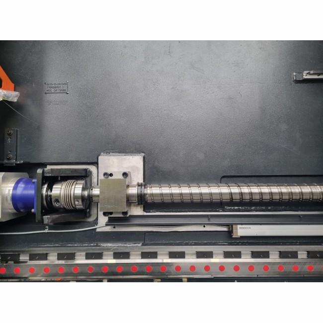 Fraiseuse banc fixe FOX M ( X: 5000 à 14000 / Y: 3000 à 5000 / Z: 1000 à 1750)